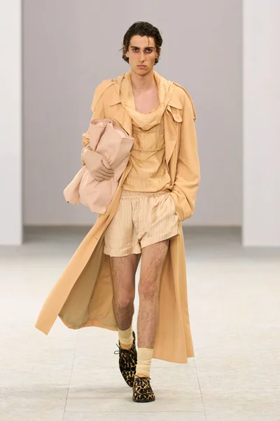 Look 1